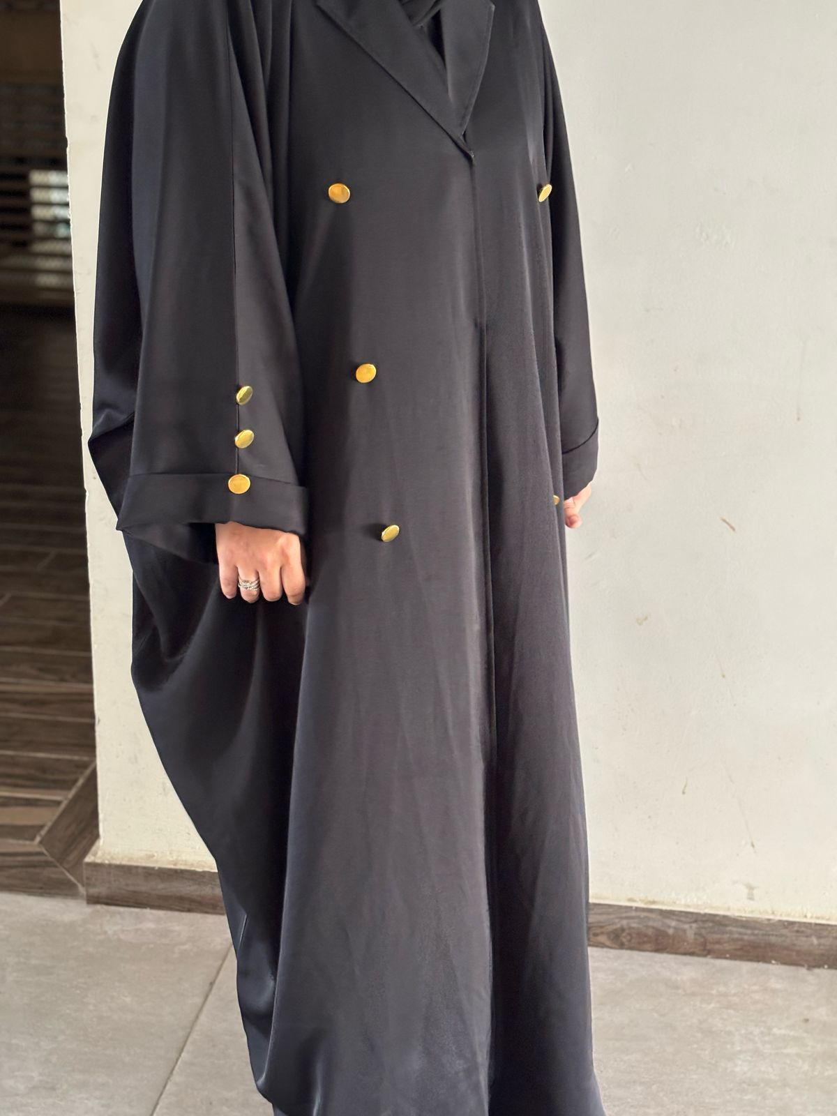 Butterfly Cut Coat-Collar Abaya – Classic Naada Fabric