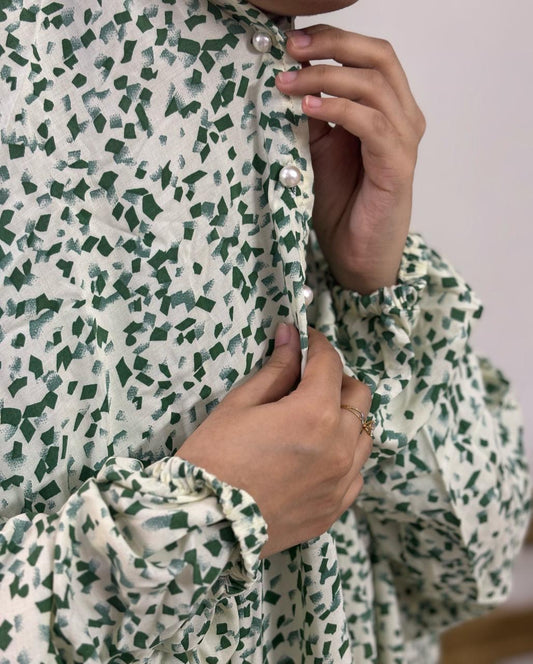 Elegant Pearl Button Namaz Chadar – Summer Linen Comfort